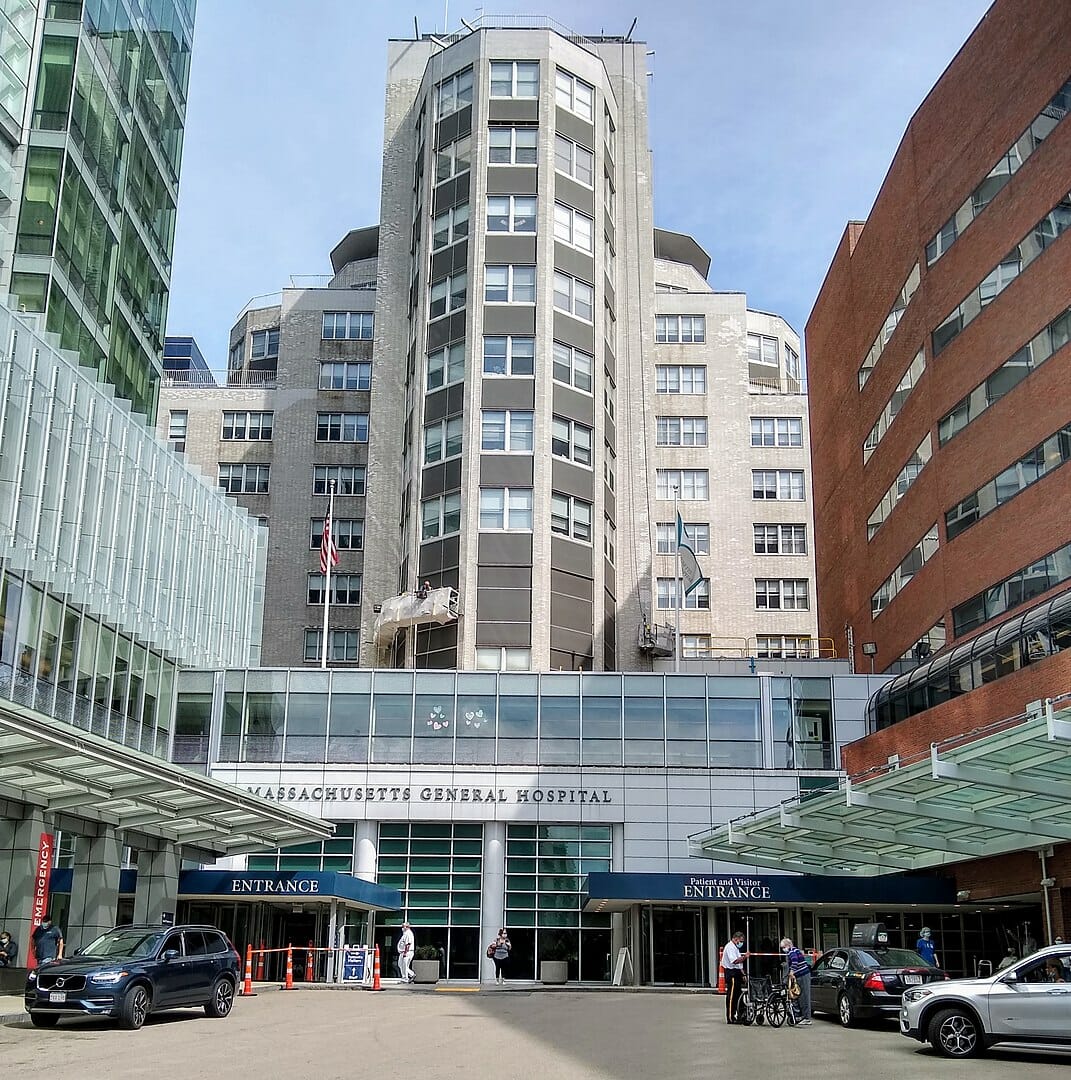 The front entrance of Massachusetts General Hospital in Boston, Massachusetts.<br />It is the original and largest teaching hospital of Harvard Medical School located in the West End neighborhood of Boston,<br />and the third oldest general hospital in the United States and has a capacity of 999 beds. Wikipedia Commons 